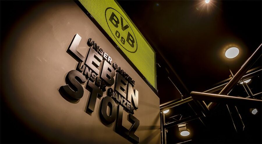 BVB Signal Iduna Park: Stadium Access and Self-Guided Tour - Key points at a glance