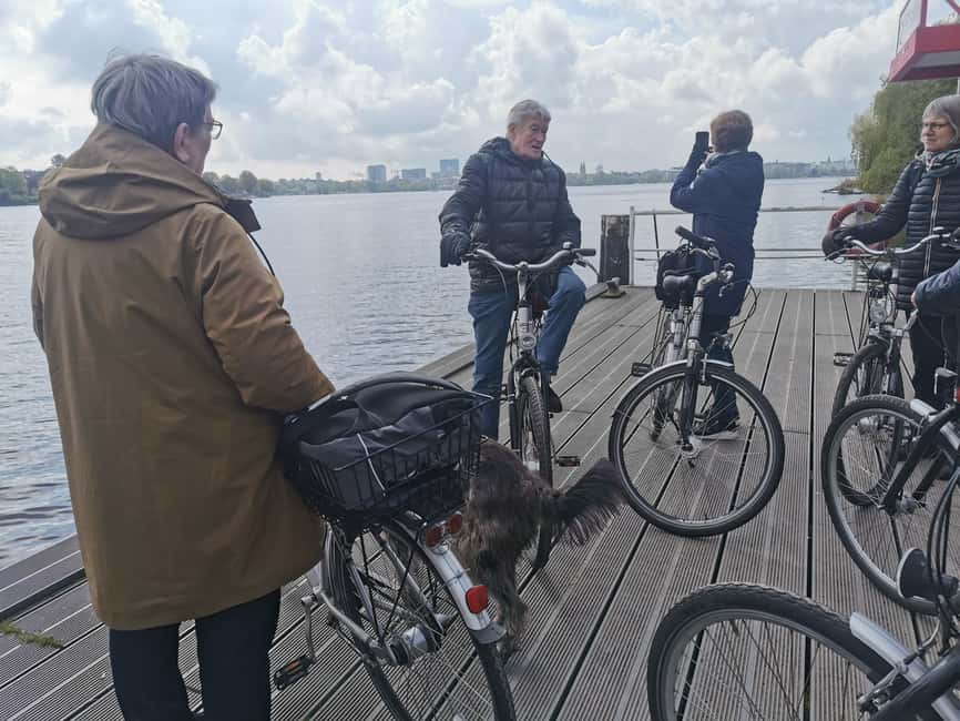 Celebs, Waterfronts and Nature Cycle Tour - The Außenalster, Hamburg’s broad open view