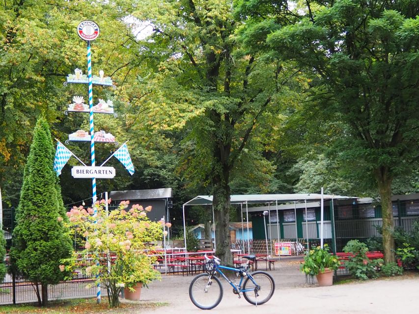Celebs, Waterfronts and Nature Cycle Tour - What the $39 price really covers