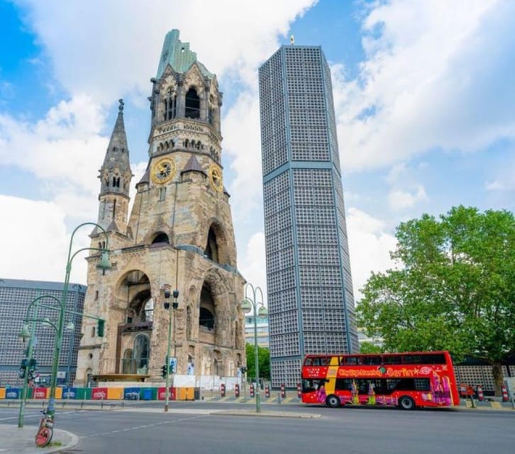City Sightseeing Berlin: HOHO Bus - All Lines (A+B) & Icebar - Icebar Berlin at minus 10 degrees