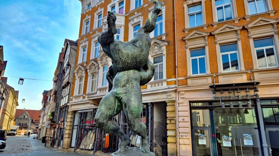 City tour Braunschweig: diverse and full of surprises. - Martinikirche and the old town market