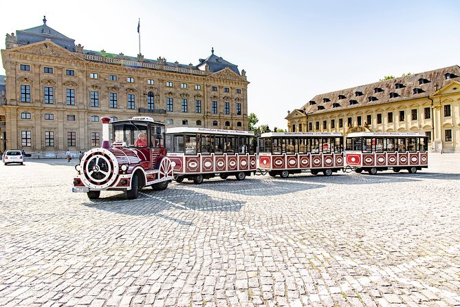 City tour through Würzburg with the Bimmelbahn - English commentary and the headphone question