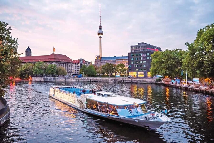CitySightseeing Berlin HOHO Bus- All Lines (A+B) & Boat Tour - What the Berlin pass actually gives you
