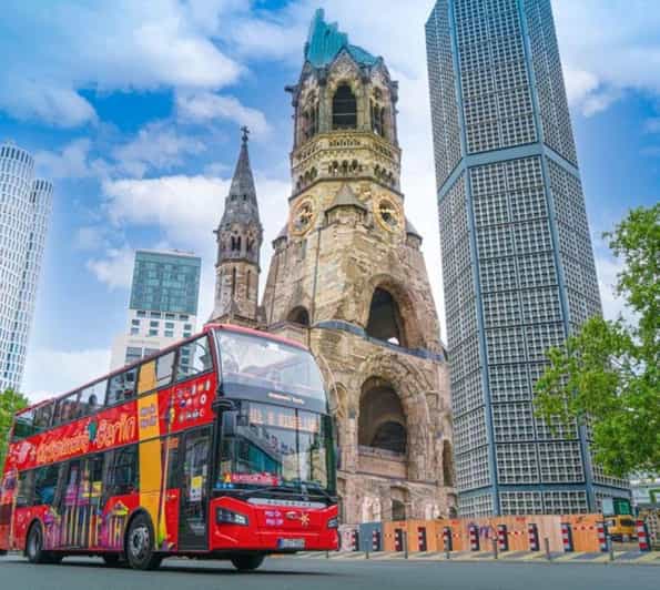 CitySightseeing Berlin HOHO Bus- All Lines (A+B) & Boat Tour - Route A from Tauentzienstrasse to the Reichstag