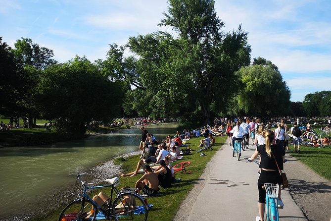 Classic Mike's Bike Tour daily @ 11.30 incl Beer Garden & Surfers - Along the Isar to the Friedensengel