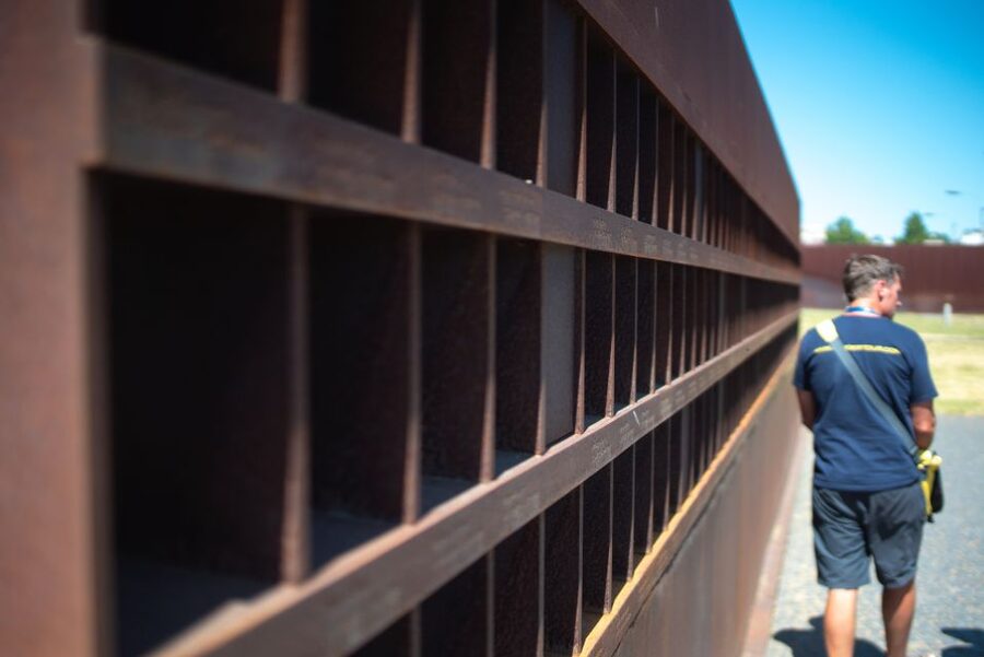 Cold War, Berlin Wall, Spies and the East Side Gallery - Who should book this Berlin Cold War tour?
