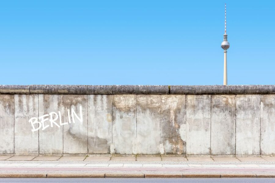 Cold War, Berlin Wall, Spies and the East Side Gallery - What the $18 price really covers