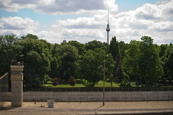 Cold War, Berlin Wall, Spies and the East Side Gallery - Starting at the Palace of Tears