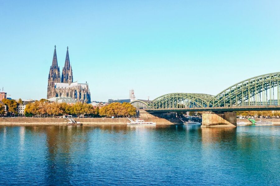 Cologne: 3-Hour Harbor Tour Cruise - Meeting at Pier 10 beside the Musical Dome