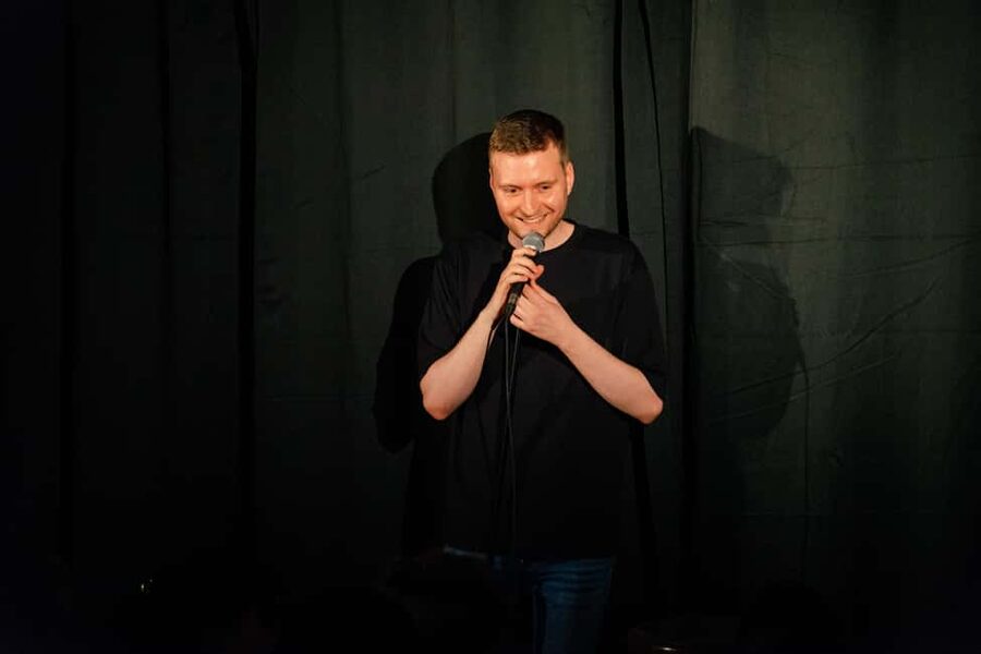 Cologne: Best Stand-up-Comedy with laugh guarantee - Three to five acts, then the headliner