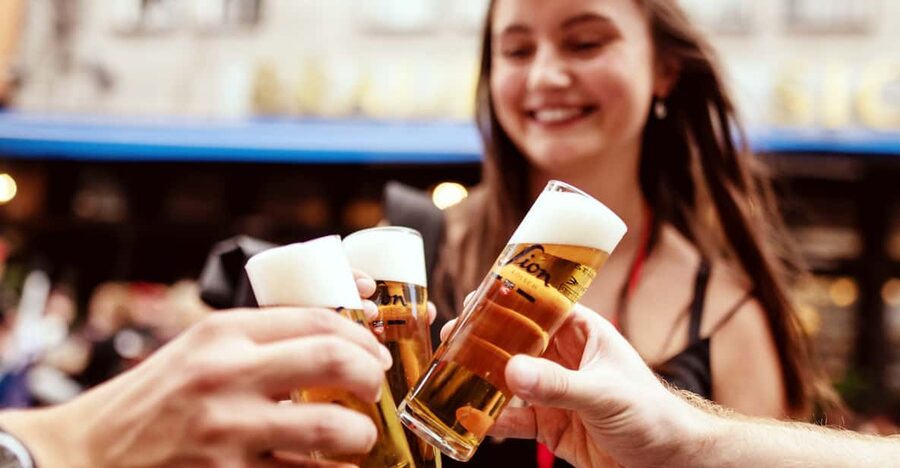 Cologne: Brewery Tour with 3 Kölsch Beer Tastings - Früh am Dom and the traditional brewery scene