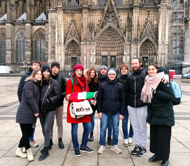 Cologne classic walking tour - Meeting beneath Cologne Cathedral