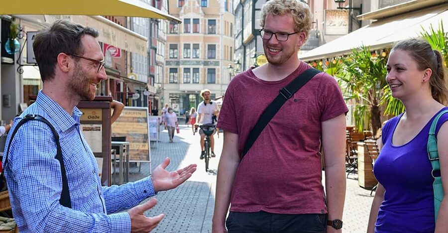 Cologne: entertaining guided tour to old town highlights - Starting beside the Romans’ Northern Gate