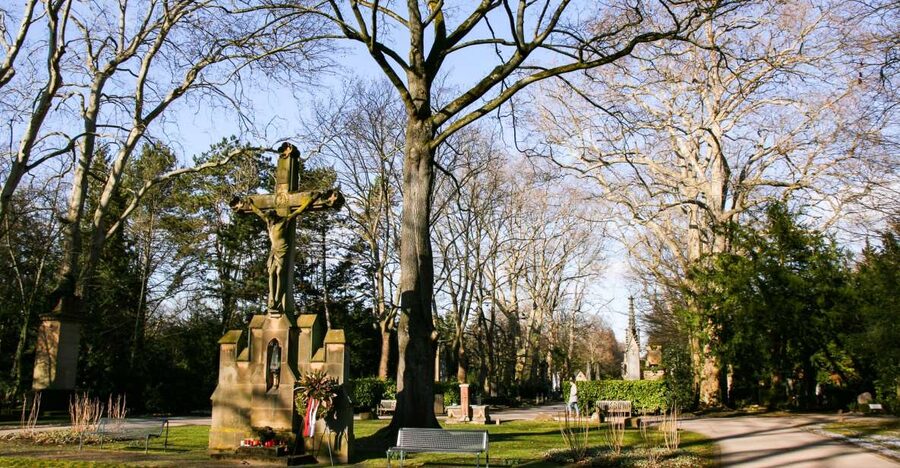 Cologne: Guided Tour of Melatenfriedhof - Starting at Aachener Straße, house number 249