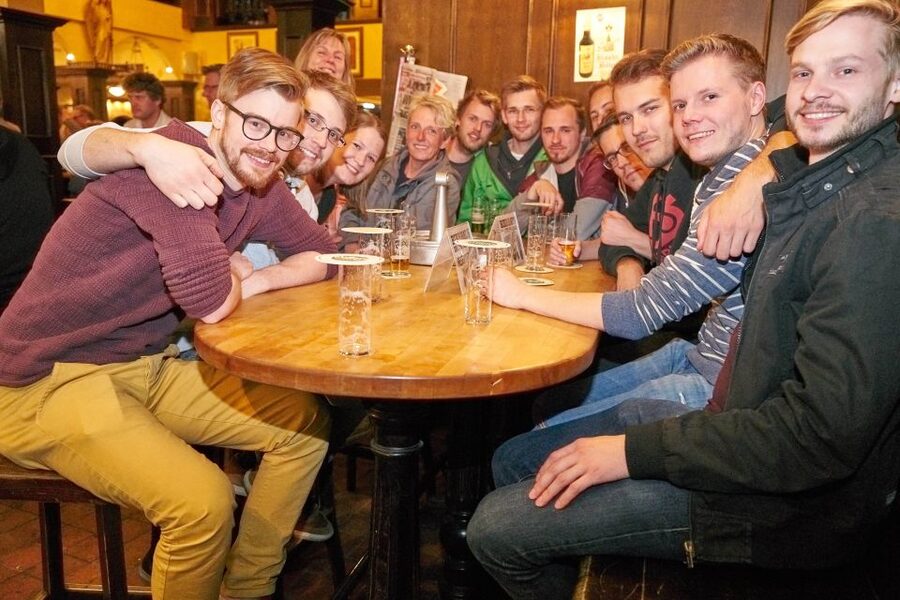 Cologne: Kölsch Beer and Brew House 2-Hour Tour - Büdchen culture and useful local advice