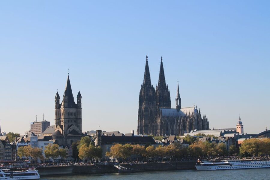 Cologne: Kölsche Highlights-/Altstadt Tour in German - Key points at a glance