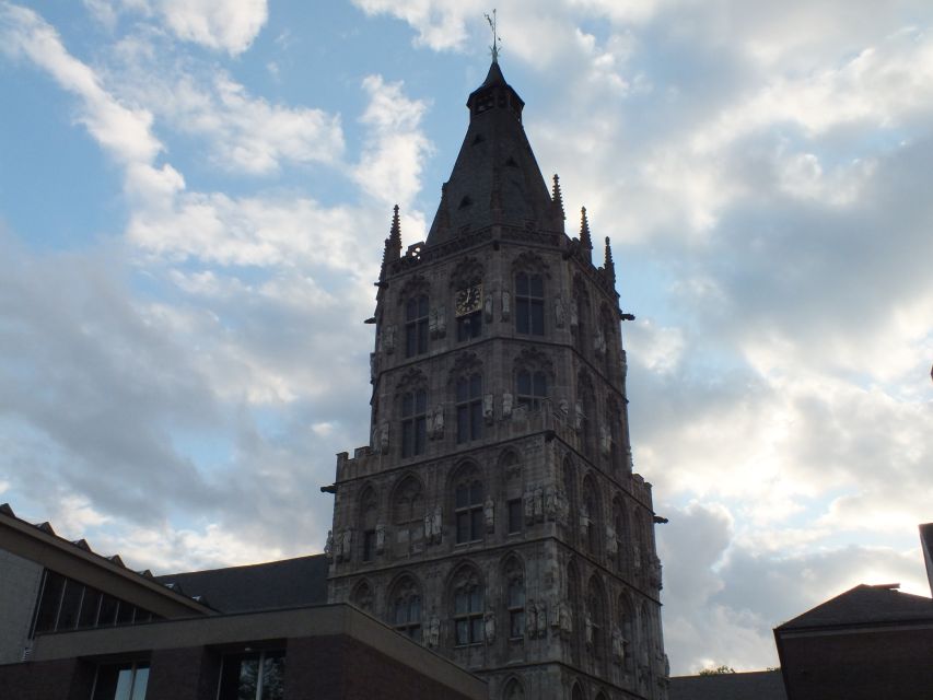 Cologne: Kölsche Highlights-/Altstadt Tour in German - A 90-minute pace that works for a first visit