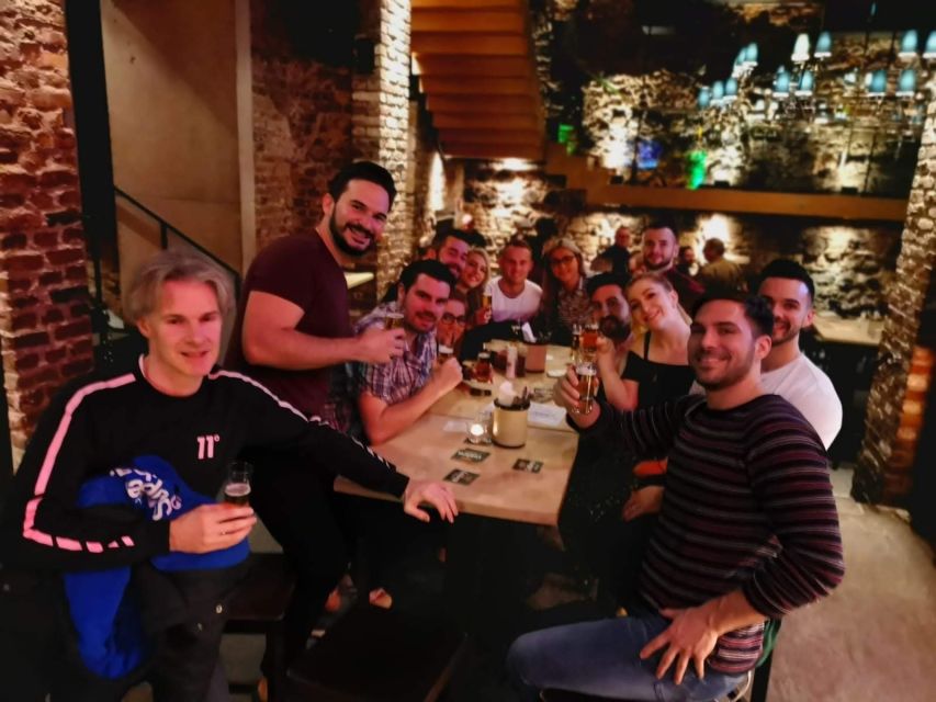 Cologne: Old Town Beer History Tour - How Kölsch is served in Cologne