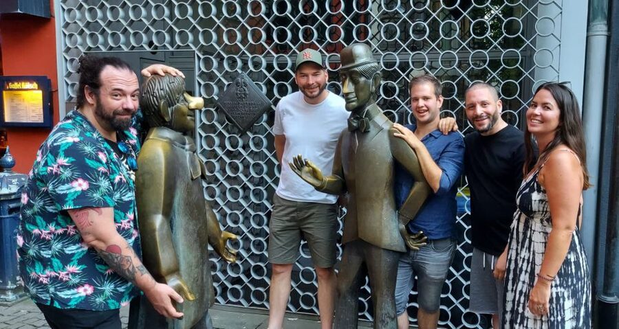 Cologne: Old Town Walking Tour inkl Brewery Visit - The Heinzelmännchen fountain and its house elves