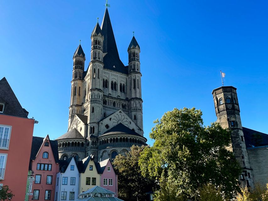 Cologne: Old Town Walking Tour with 1 Brewery Visit & 1 Beer - Narrow lanes and the everyday Old Town
