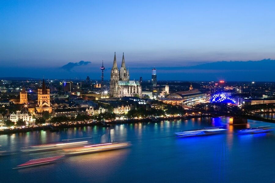 Cologne: Private Walking Tour of City Center - Timing, language, and walking comfort