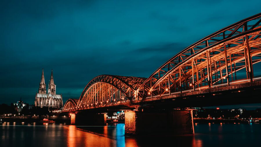 Cologne: Rhine River Winter Cruise with Festive Music - How this cruise compares with a standard sightseeing boat