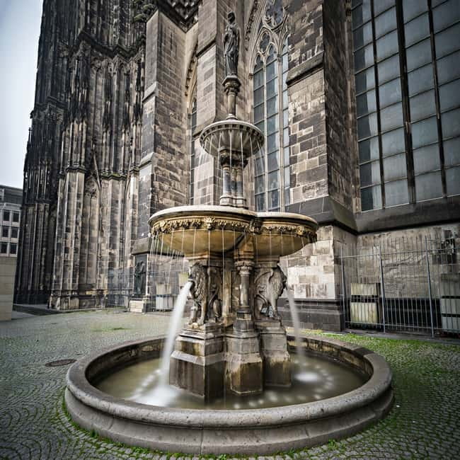 Cologne: WWII Sites with Optional EL-DE Haus Private Tour - What a private guide adds