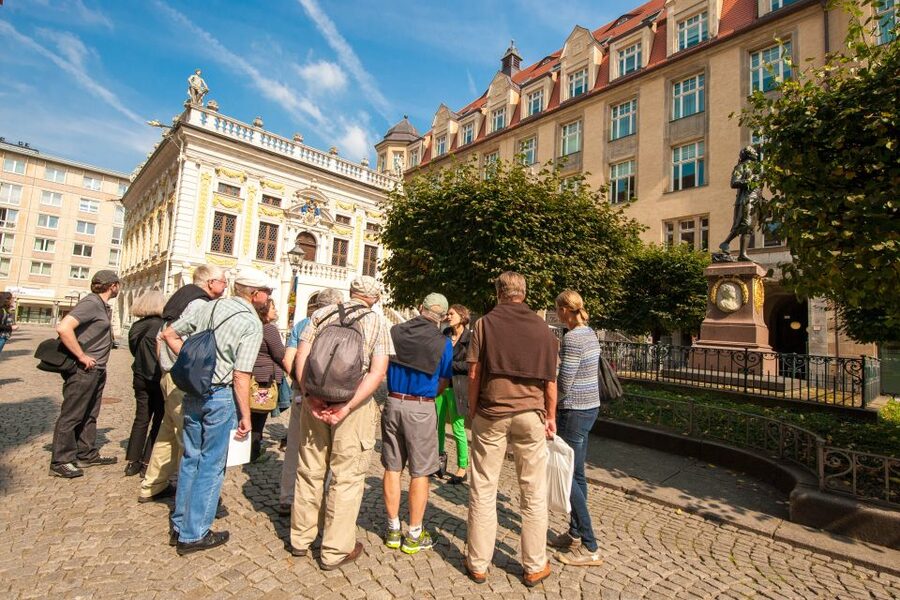 Combo Tour in Leipzig: Guided City Tour & City Sightseeing - Plagwitz, canals, galleries, and lofts