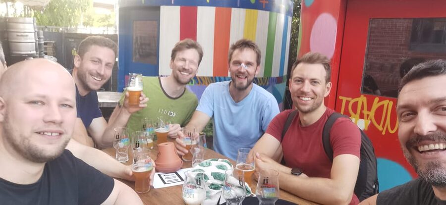 Craft beer tour/beer tour Hamburg - The 15-minute walk to the second beer stop