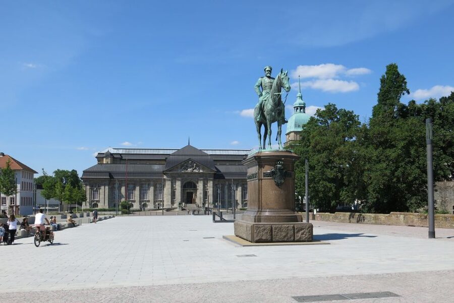 Darmstadt: City Highlights and History Guided Walking Tour - Walking toward the Artists’ Colony