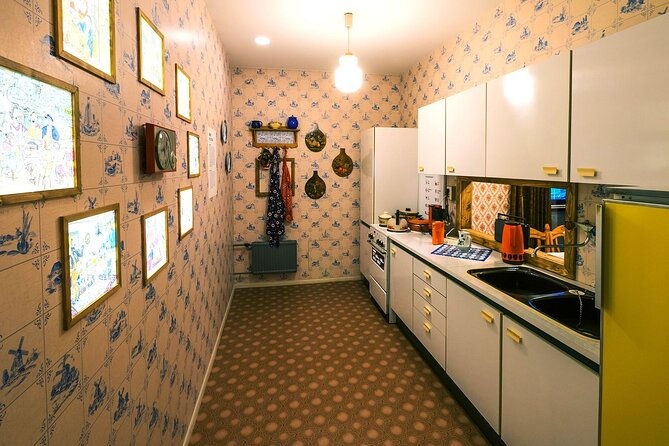 DDR Museum Berlin Admission Ticket - Recreated rooms make the past tangible