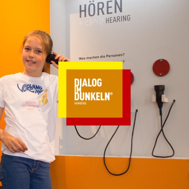 Dialogue in the dark (tour in German) - Entering Hamburg’s Dialoghaus without sight