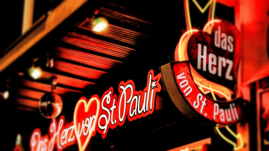 Die Kiez-Kapitän Reeperbahn & Beatles Kieztour Hamburg - Herbertstraße and the difficult side of St. Pauli