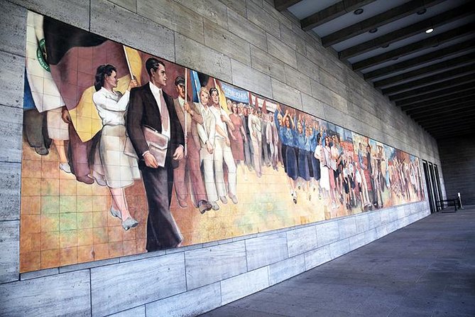 Discover Berlin Half-Day Walking Tour - Following the Berlin Wall toward Checkpoint Charlie