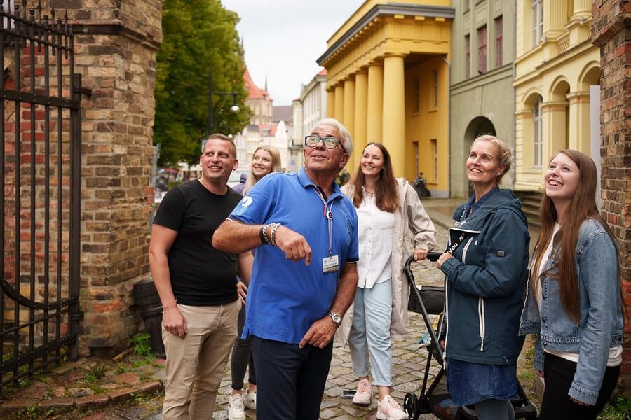 Discover Rostock: A Guided City Tour for Cruise Guests - Town Hall and New Market Square