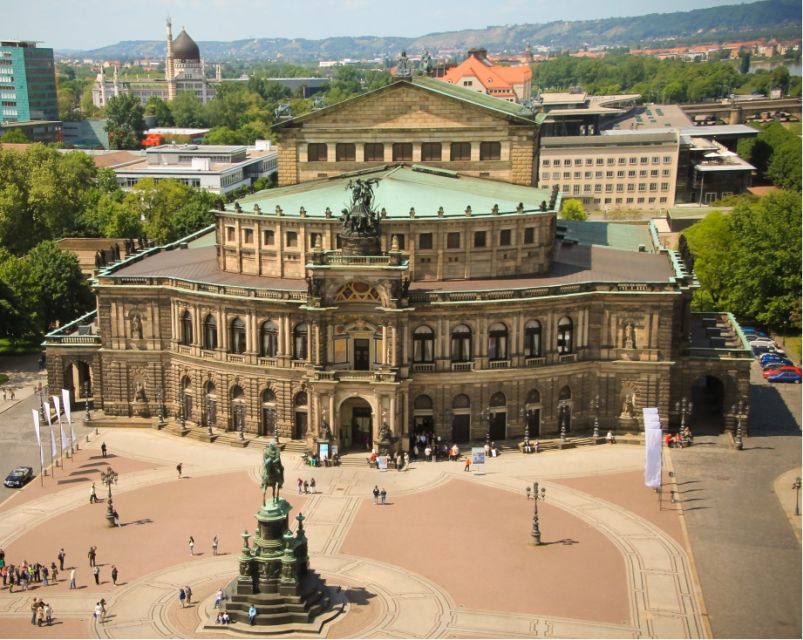 Dresden: 1.5-Hour Comedy Bus Tour in German - Frauenkirche, Parliament, and the city’s changing face