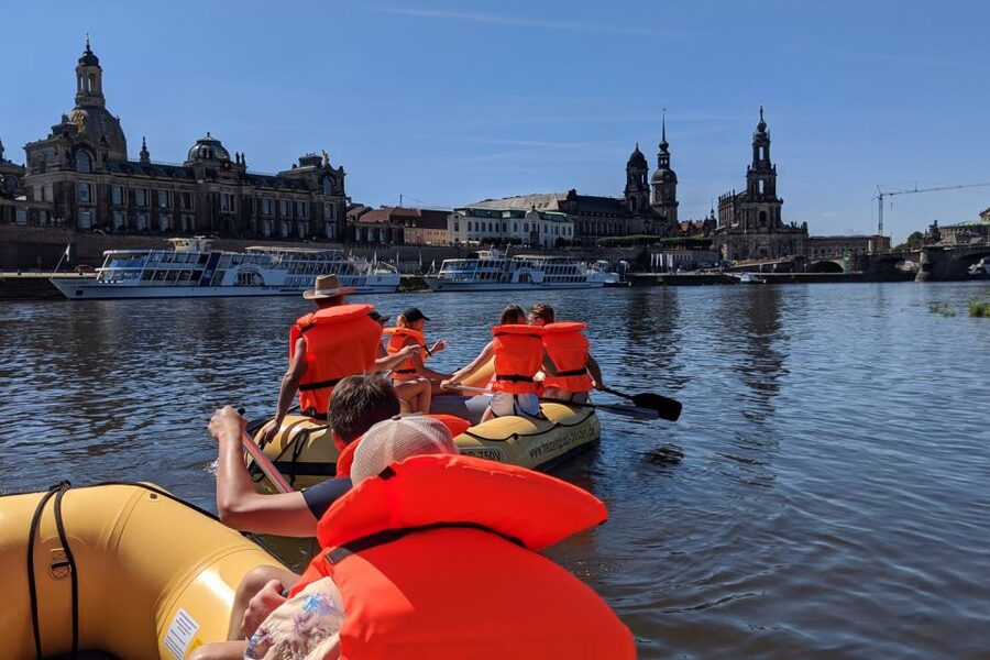 Dresden: Bootstour mit dem Schlauchboot Loschwitz - Radebeul - Finishing at Altkötzschenbroda in Radebeul