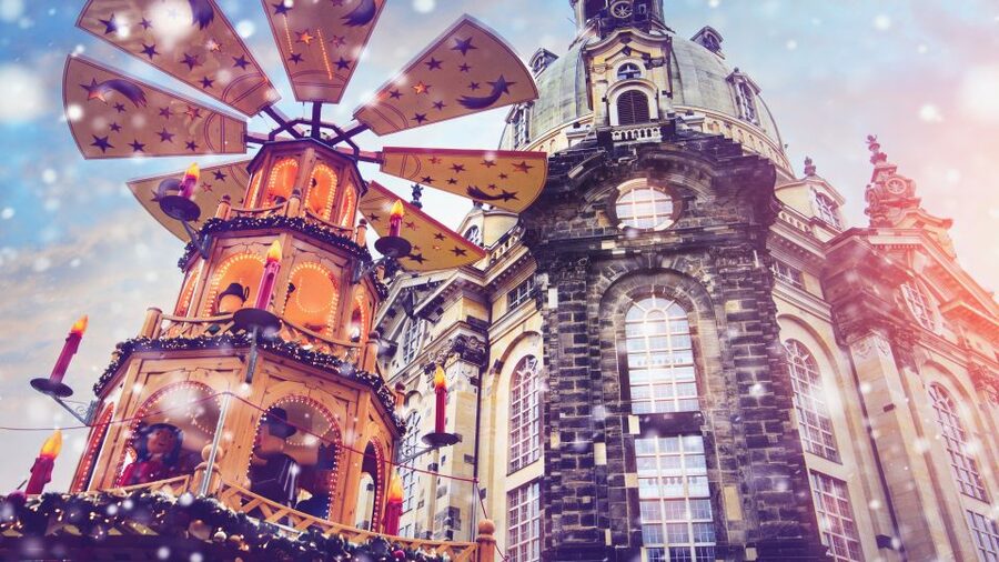 Dresden: Christmas Sightseeing Tour with a 'Pflaumentoffel' - The Anno-1900 market beside the Frauenkirche