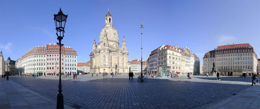 Dresden: Church of Our Lady Guided Tour of Gallery - Language, comfort, and who should skip it