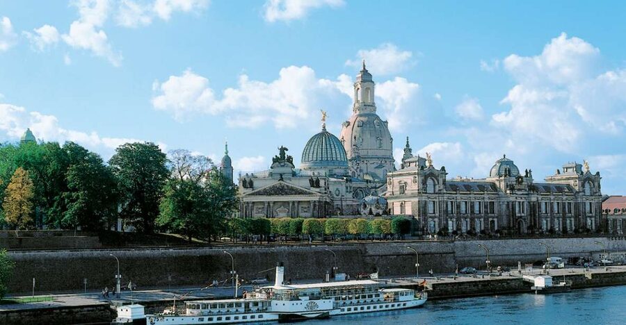 Dresden: Elbe River Cruise to Meissen - Leaving Dresden beneath the Brühlsche Terrasse