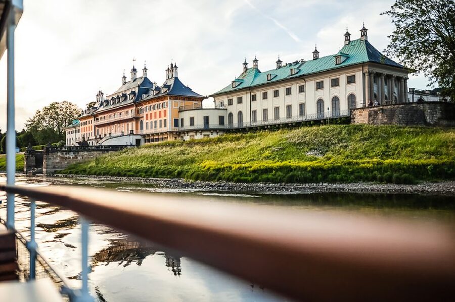 Dresden: Elbe River Cruise to Pillnitz Castle - Arriving at Pillnitz Palace