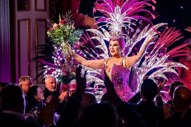 Dresden: Entrance Ticket for Travesty Revue Show - Why the costumes are part of the main event