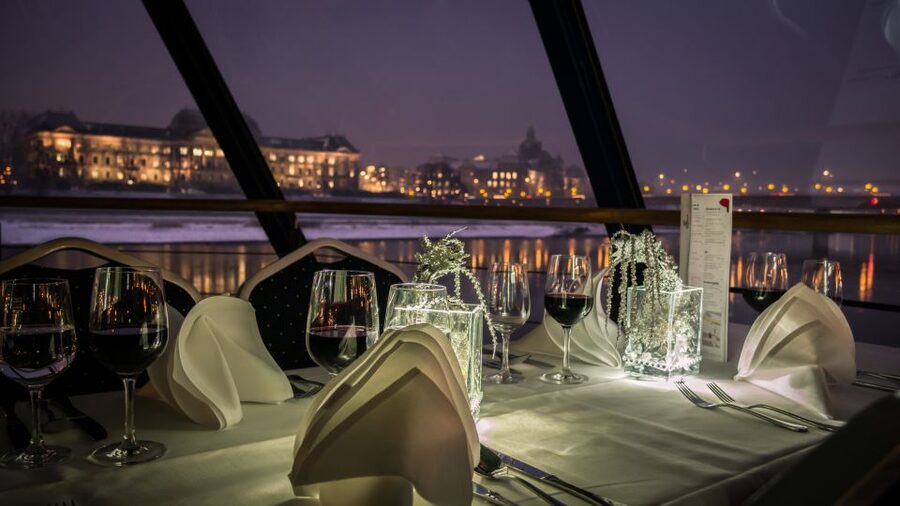 Dresden: Evening River Cruise with Dinner - The first stretch reveals Dresden from the river