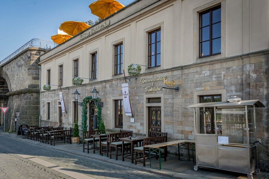 Dresden: Guided Beer Tour of the Historic Old City - Fürstenzug and Dresden Castle