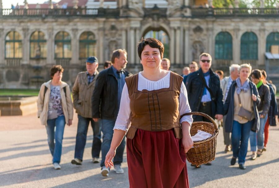 Dresden: Guided Beer Tour of the Historic Old City - Theaterplatz, the Semper Opera House, and Hofkirche