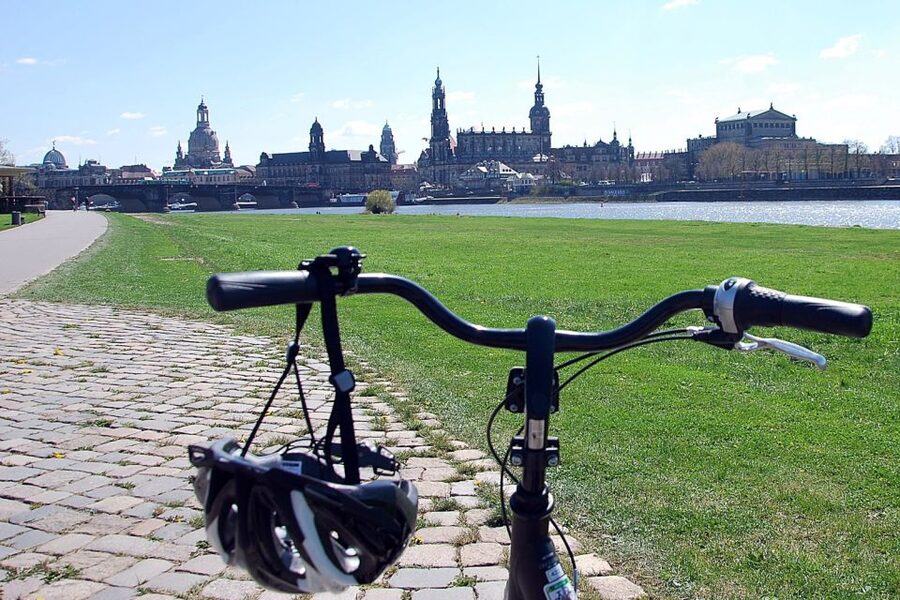 Dresden: Guided City Tour by Bike - Meeting at Frauenkirche and starting in the old town