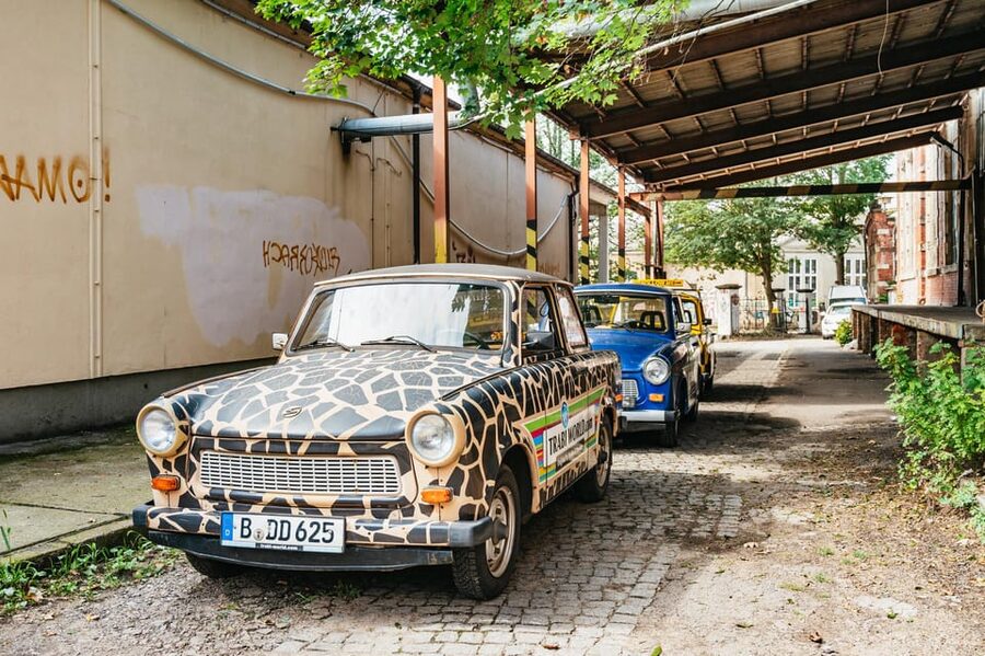 Dresden: Guided Sightseeing Tour in Classic Trabi Car - The convoy experience and German commentary