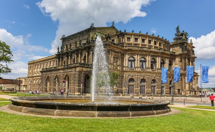Dresden: Guided Tour with Beer Tasting - Chocolate beer gives the tasting a surprise