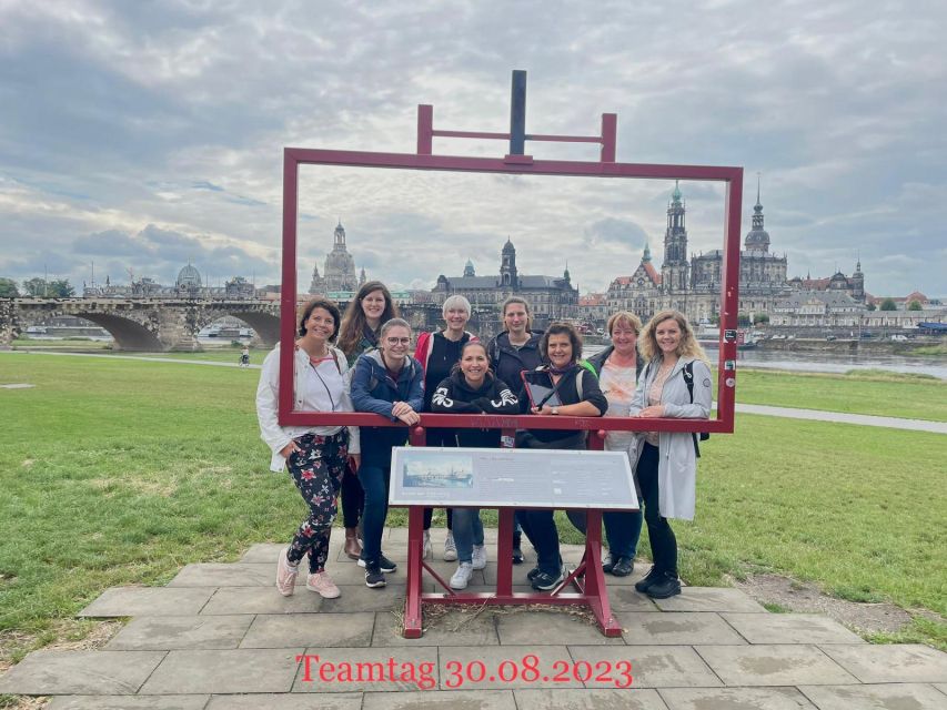 Dresden: Krimi Outdoor Escape Game “Mord am Elbufer” - Following clues along Dresden’s riverfront