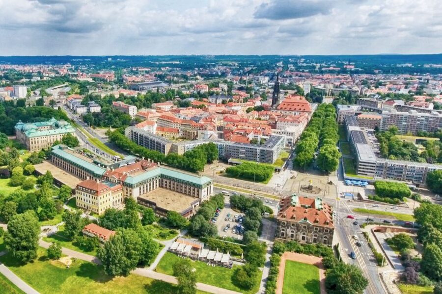 Dresden Neustadt: Scavenger Hunt for Children - Pfunds Dairy Shop and the Smaller Stops